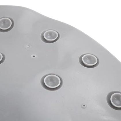 Imagem de Tapete Antiderrapante Massageador Limpeza dos Pés para Box no Banheiro Formato Redondo em Silicone Cerdas Macias Ideal Uso no Banho Ventosas Aderência