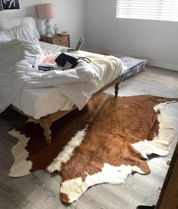 Imagem de Tapete De Couro Legítimo Premium Raro 2m x 1,8m - Hereford