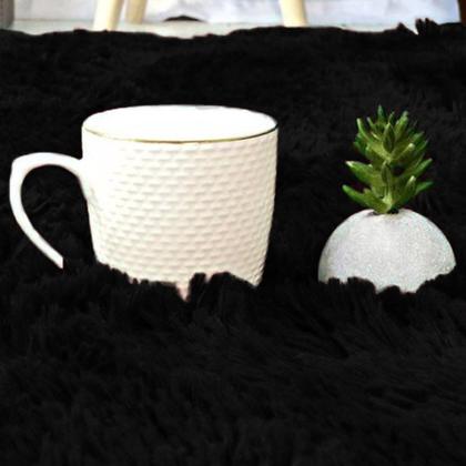 Imagem de Tapete Furry Preto Casa Dona 200x250