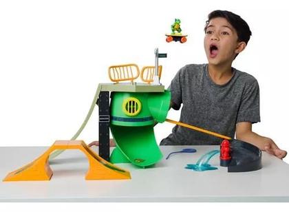 Imagem de Tartarugas Ninja Caos Mutante Playset Pista De Skate Mayhem Insana C/ Skate a Corda lançador - Candide
