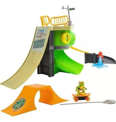 Imagem de Tartarugas Ninja Caos Mutante Playset Pista De Skate Mayhem Insana C/ Skate a Corda lançador - Candide