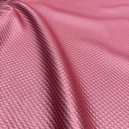 Imagem de Tecido Couro Matelassê 100% Poliéster - 1,55m Para Artesanatos e Acessórios