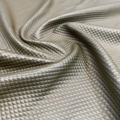 Imagem de Tecido Couro Matelassê 100% Poliéster - 1,55m Para Artesanatos e Acessórios