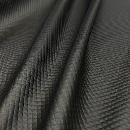 Imagem de Tecido Couro Matelassê 100% Poliéster - 1,55m Para Artesanatos e Acessórios