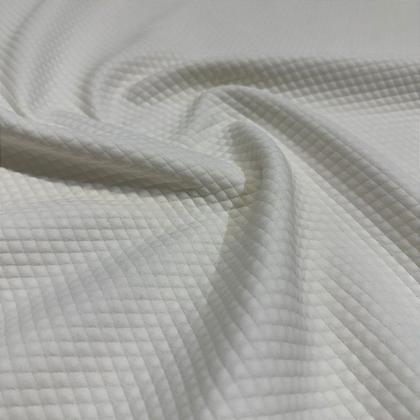 Imagem de Tecido Couro Matelassê 100% Poliéster - 1,55m Para Artesanatos e Acessórios