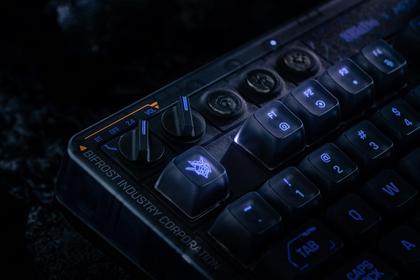 Imagem de Teclado 8BitDo Retro 87 Mechanical com interruptores Kailh RGB