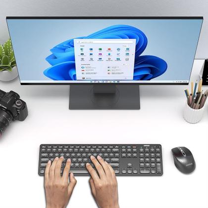 Imagem de Teclado e mouse Bluetooth universal para vários dispositivos Arteck, teclado Bluetooth sem fio de tamanho completo e conjunto de mouse ergonômico para Windows, iOS, Android, computador, desktop, laptop, iPad, tablet, smartphone