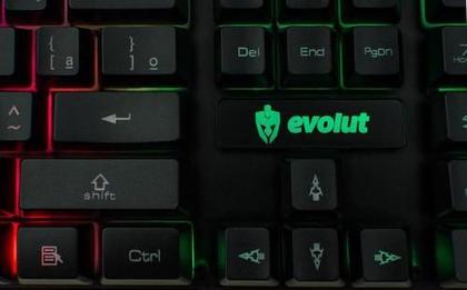 Imagem de Teclado gamer Evolut EG-206RB QWERTY português Brasil cor preto com luz rainbow