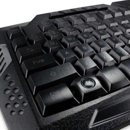 Imagem de Teclado Gamer Luminoso Com Fio Usb Led Luminoso  B-Max