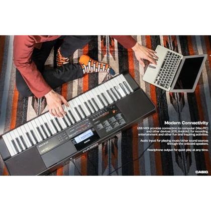 Teclado portátil Casio CT-X700 de 61 teclas com 600 tons e 195