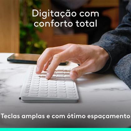 Imagem de Teclado Sem Fio Logitech Keys-To-Go 2, Bluetooth, para Tablets, macOs, Windows, Capa Integrada, Claro - 920-012919