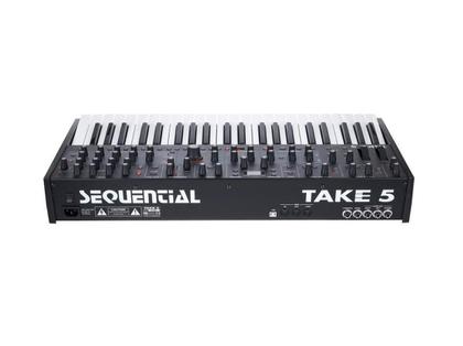 Imagem de Teclado Sintetizador Sequential Take 5 com 44 Teclas