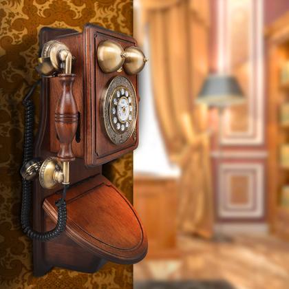 Imagem de Telefone com fio Pyle Vintage Classic para montagem na parede com design retrô