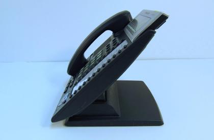 Imagem de Telefone Digital Panasonic KX-DT333-B com 24 Teclas e Display LCD