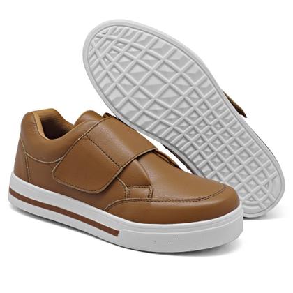 Imagem de Tênis Casual Dk Shoes Fita Auto Colante e Sola Borracha com Detalhe em Listra