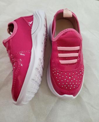 Imagem de Tênis com deltalhes em pedras e  sem cadarço feminino infantil