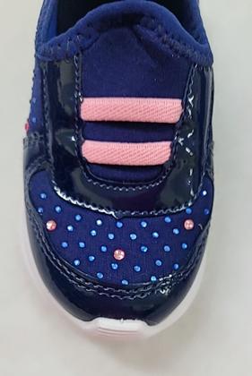 Imagem de Tênis com deltalhes em pedras e  sem cadarço feminino infantil