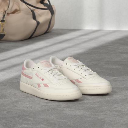 Imagem de Tênis feminino Reebok Club C Double Revenge Platform 5.5