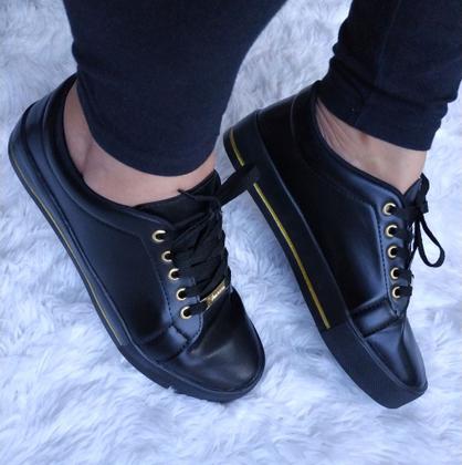 Imagem de Tênis Feminino Todo Preto Casual com listra Dourada