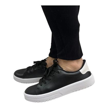 Imagem de Tênis Moleca Casual Preto Liso Básico 5791.100 Feminino