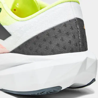 Tênis New Balance Fuelcell Rebel V4 Feminino