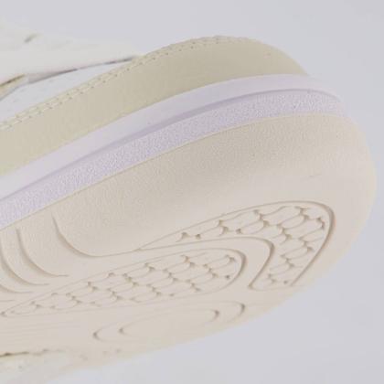 Imagem de Tênis Puma Rebound V6 Low Branco e Bege