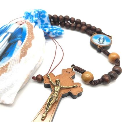 Imagem de Terço Nossa Senhora das Graças Madeira com Saquinho de Tecido