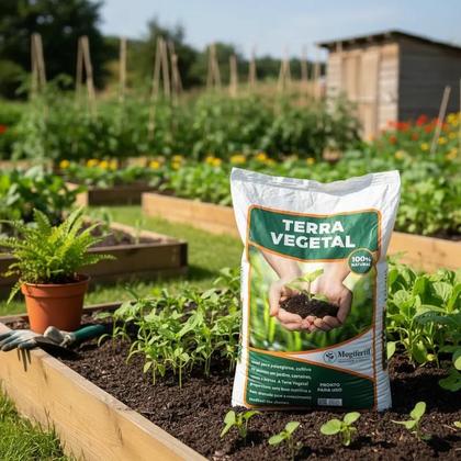 Imagem de Terra vegetal adubada orgânica pronta para uso 20 kg MogiFertil