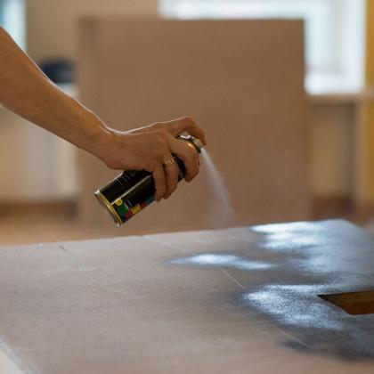 Imagem de Tinta Spray 400ml Vermelho Uso Geral em Aço Ferro Couro Gesso Cerâmica  Universo  Kit 06 un