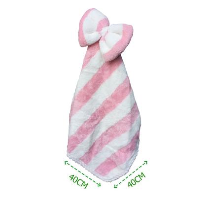 Imagem de Toalha De Mão Laço Naninha Listrada Infantil Macia Com Alça Para Pendurar