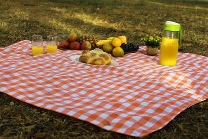 Imagem de Toalha de Mesa Oxford Xadrez Quadrada Fio Tinto 4 Lugares Cantina Italiana Piquenique 1,45m x 1,45m