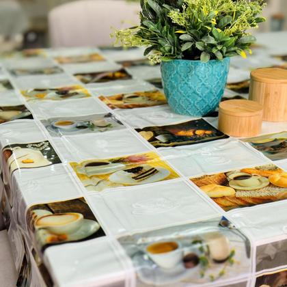 Imagem de Toalha de Mesa PVC Cristal 3,00x1,40 Transparente Com Estampa Impermeável Protetora