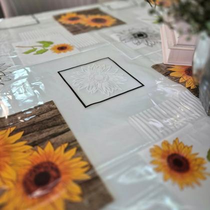 Imagem de Toalha de Mesa PVC Estampada Transparente Estampada  4,00m x1,40m  Protetora 8 a 10 Lugares