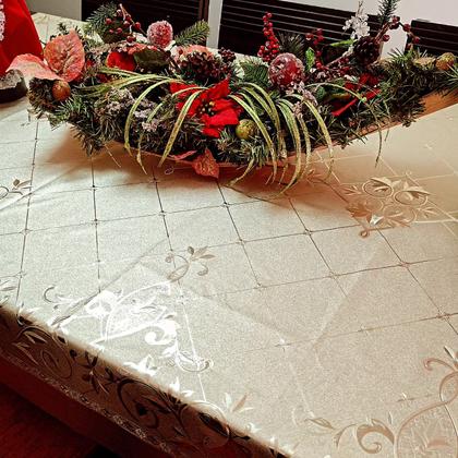 Imagem de Toalha de Mesa Retangular 140x220 Natal Dourada PVC Plástico