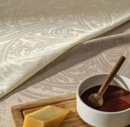 Imagem de Toalha de Mesa Retangular 8 Lugares Lesier Off White Karsten