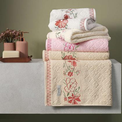 Imagem de Toalha de Rosto Karsten Yuna Fio Cardado Felpuda Estampa Floral