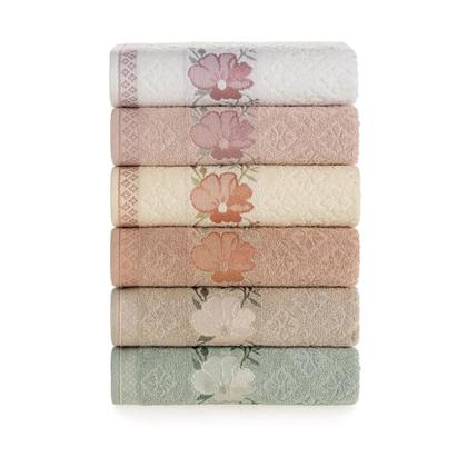 Imagem de Toalha de Rosto Yuna Karsten 48x80cm Fio Cardado Toque Aveludado e Absorvente