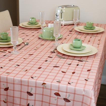 Imagem de Toalha Retangular Bosque Encantado - Xadrez Rosé com Cogumelos