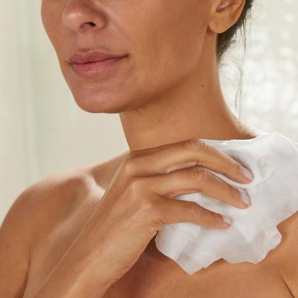 Imagem de Toalhetes úmidos McKesson, toalhetes perfumados, sem álcool, pacote 96 x 6