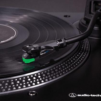 Imagem de Toca-Discos Vinil Audio Technica AT-LP120USB-BK