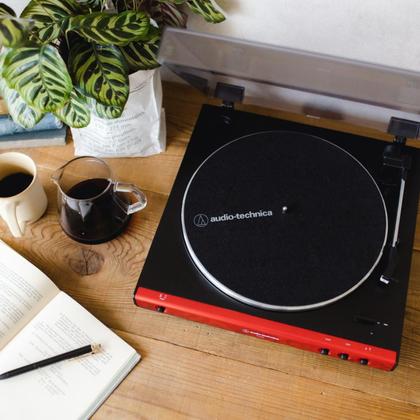 Imagem de Toca Discos Vinil Automático Vermelho Bivolt Estéreo At-lp60x-bk Audio-technica