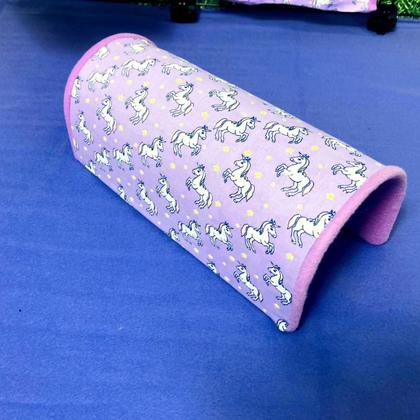 Imagem de Toca, Porta Feno E Rede Para Porquinho Da Índia - Kit C/ 5 P Enxoval Com Manta Soft, Rede, Toca, Almofada P/ Porquinho