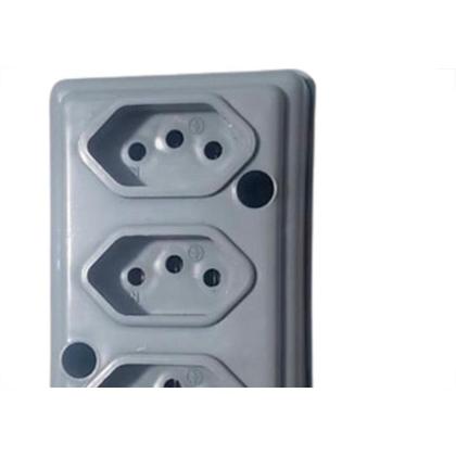 Imagem de Tomada Barra Naticon 2P+T. 10A. 3 Tomadas Cinza