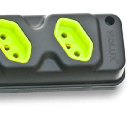 Imagem de Tomada em barra para extensão com 3 tomadas 2P+T 20A preto/verde - Robust (Preto)