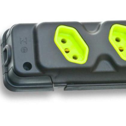 Imagem de Tomada em barra para extensão com 3 tomadas 2P+T 20A preto/verde - Robust (Preto)