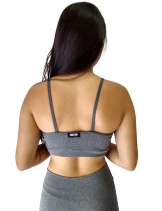 Imagem de top alça fina feminino com bojo removível fitness academia
