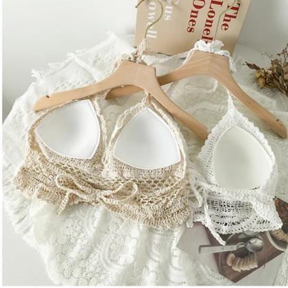 Imagem de Top Frente Única Feminino com Bojo Estilo Boho de Crochê