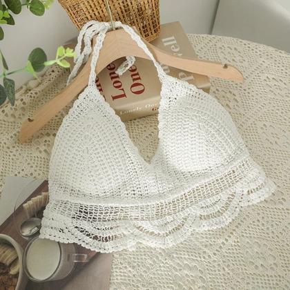 Imagem de Top Frente Única Feminino com Bojo Estilo Boho de Crochê