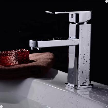 Imagem de Torneira banheiro misturador monocomando lavatório quadrada cromada bica baixa lavabo