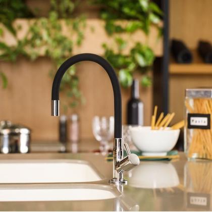 Imagem de Torneira Gourmet Mesa Bica Movel Flexivel Preta 1/4 V Kelly